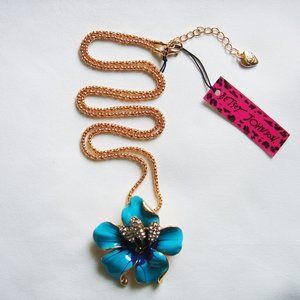 BETSEY JOHNSON BLUE HIBISCUS NECKLACE BROOCH
